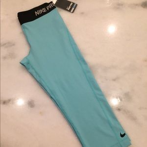 NWT Nike Pro Cropped Leggings Blue Size Large